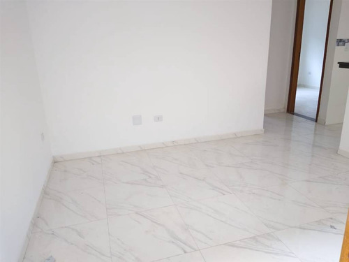Imagem 10 de 13 de Apartamento Novo Em São Vicente, Com 2 Dorms, 1 Banheiro, Area De Serviço, Garagem, Ao Lado Do Vlt, Perto De Escolas, Ponto De Ônibus, Agende Sua Visita. - Hm3347