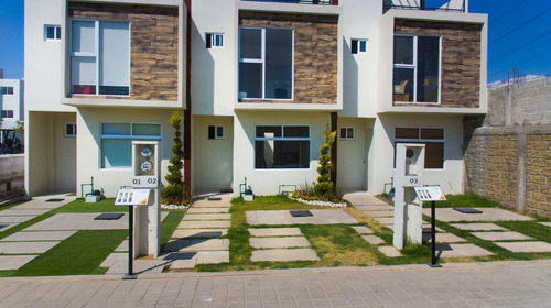 Imagen 1 de 10 de Casa En Venta Cerca De Vw Outlet Acceso A Periférico Y Autopista