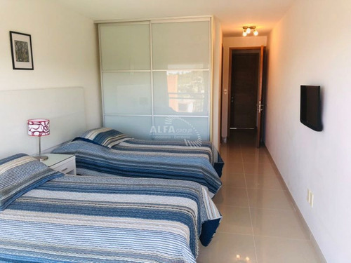 Imagen 13 de 18 de Apartamento En Venta Y Venta, Mansa, Punta Del Este