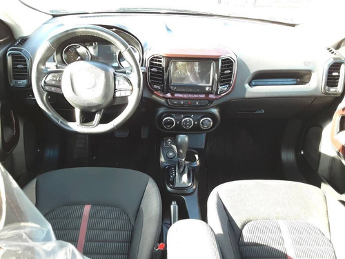 Imagem 4 de 10 de Fiat Toro 1.8 16v Evo Flex Freedom At6