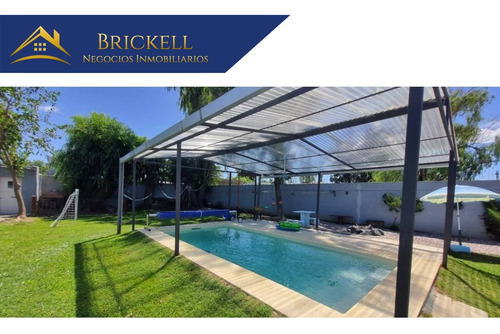 Venta De Casa En Solymar 3 Dorm, 2 Baños Barbacoa Y Piscina Climatizada A Etros De Carone