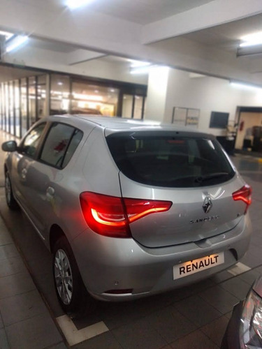 Imagen 2 de 19 de Renault Sandero Intense 1.6 #ev