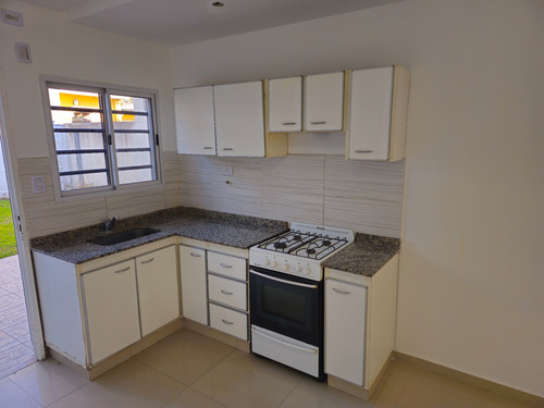 Ph Tres Ambientes En Alquiler Castelar Norte