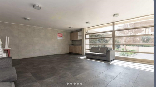 Departamento En Venta De 1 Dorm. En Estación Central