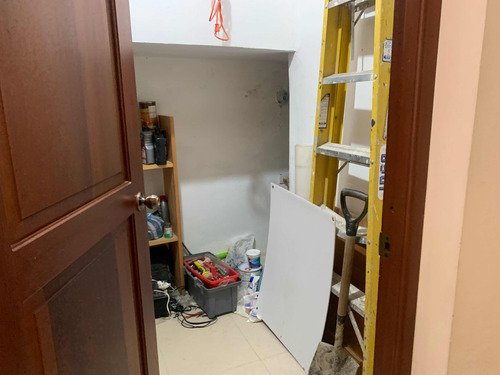 Casa Amplia Con 4 Habitaciones En Venta En Villa María