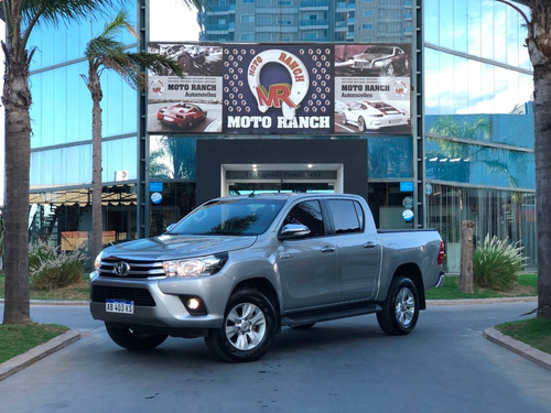 Toyota Hilux 2017 Srv Pack 2.8 Manual 4x2 Con Cuero !