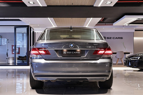 BMW Serie 7 4.8 750i Premium 407cv