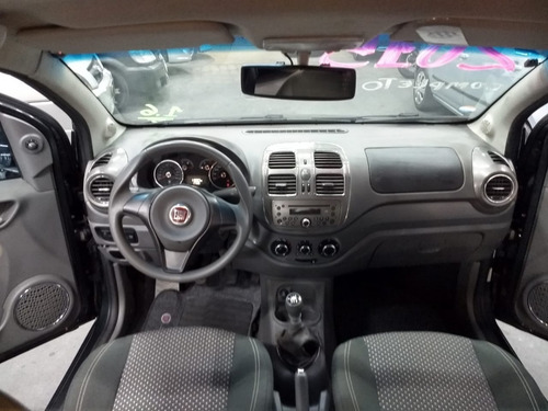 Imagem 7 de 9 de Fiat Grand Siena Essence 1.6 Flex 16v 2015