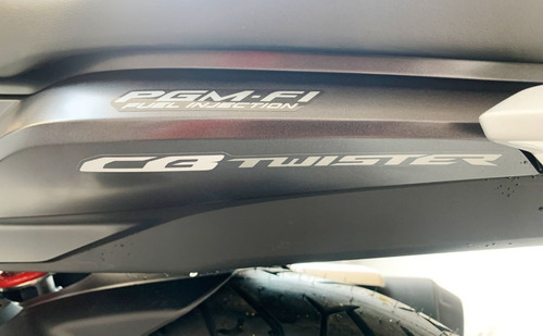 Imagen 7 de 20 de Honda Cb Twister 250 Modelo 2023! Puro Estilo Naked Genamax!