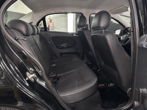 Volkswagen Voyage 1.6 16V MSI TOTALFLEX 4P AUTOMÁTICO