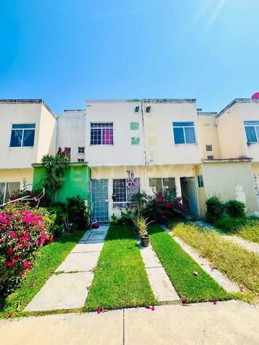 Se Vende Casa En Condominio Remodelada En Colinas De Altar, Temixco, Morelos