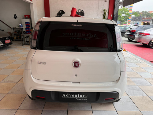 Fiat Uno Uno Attractive 1.0 8V (Flex) 4p
