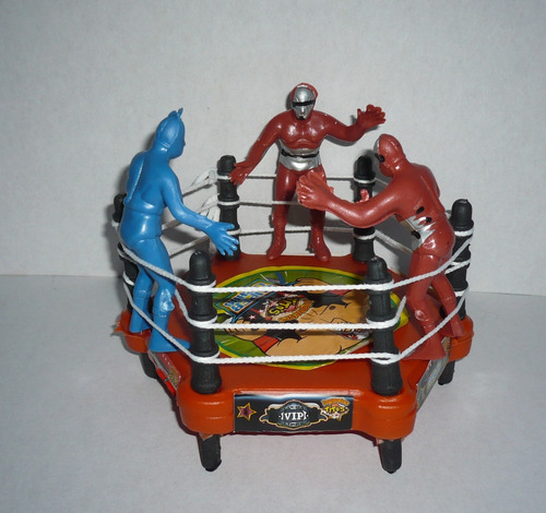 Ring De Plastico Soplado Con 3 Luchadores - Lucha Libre Cmll
