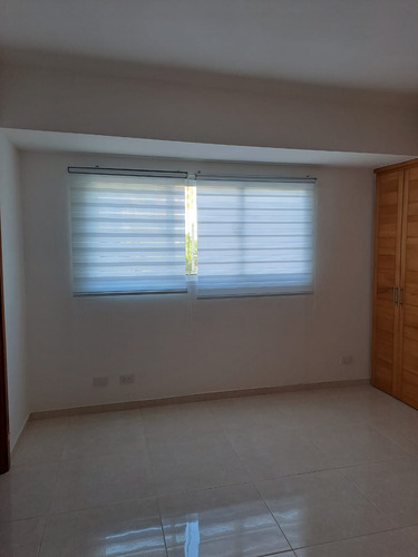 Apto En El Vergel 180m2 12vo Piso 3h 4b 2parqueos