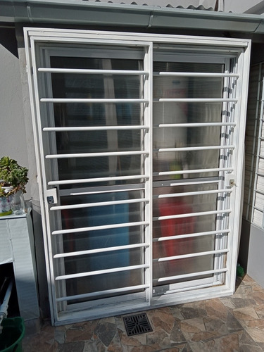 Puerta Reja Para Balcon 200x200cm En Caño Horizontal
