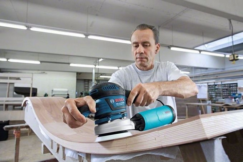Lijadora profesional roto orbital Bosch Professional GEX 125-1 AE con sistema velcro azul 250W 230V