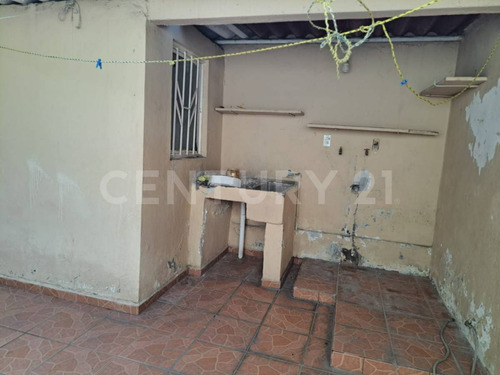 Se Vende Casa En Col. Juan Jose Rios Ii En Villa De Alvarez, Colima
