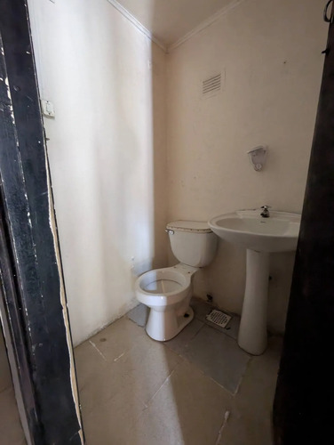 Local Comercial En Arriendo Edmundo Larenas