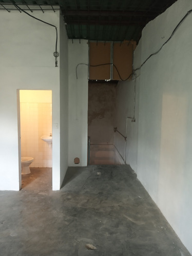 Imagen 11 de 20 de Local Comercial En Venta, 80 M2. Flor Amarillo-valencia