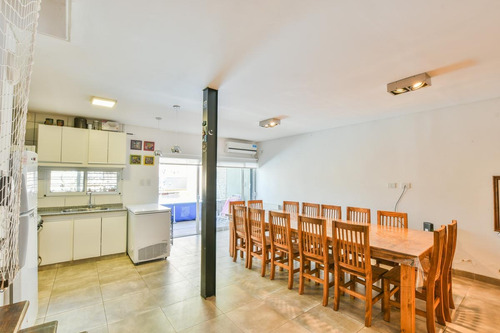 Imagen 9 de 29 de Casa De 4 Dormitorios Y Escritorio En Venta Con Parrillero Barrio Jorge Cura Centro Rosario