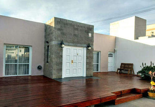 Casa En Venta En Lucila Ortiz