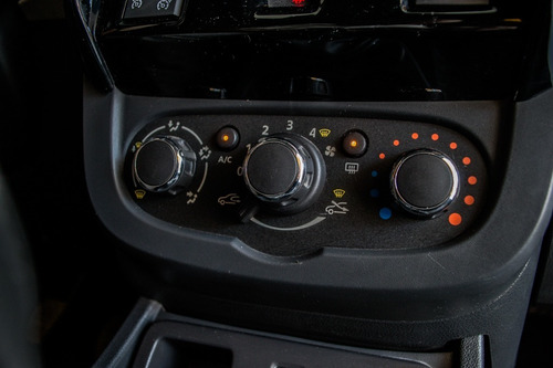 Imagen 4 de 14 de Renault Duster 2018 2.0 Ph2 4x2 Dakar Privilege Ac774 Lum