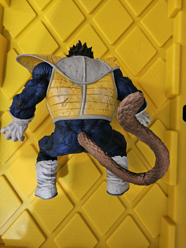 Estatua Dragon Ball De Vegeta Ozaru 30 Cm (Usado)