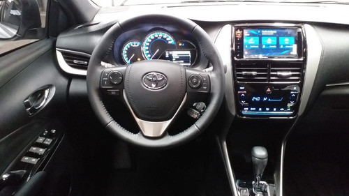 Imagen 8 de 11 de Toyota Yaris Xls Cvt 5p Febrero 2023