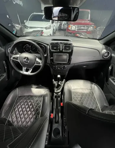 Renault Logan 1.6 Privilege / Intens