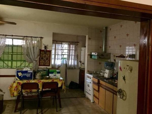 Hermosa Casa 3 Ambientes Con Cochera En Temperley Este