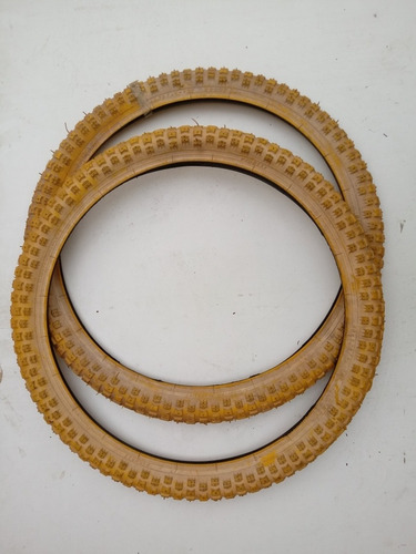 Raríssimo Pneu Pirelli Caloi Cross Extra Light Nylon Bmx