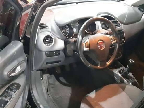 Fiat Punto 1.4 Attractive 8v Flex 4p Manual