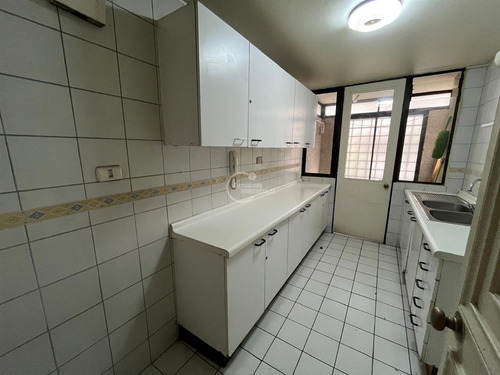 Departamento En Arriendo De 2 Dorm. En Las Condes