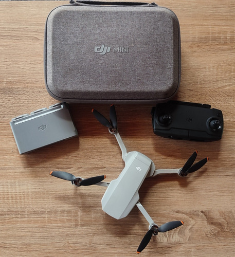 Dron Dji Mini Se Fly More Combo 