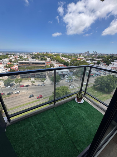 Apartamento En Venta De 3 Dormitorios Y Garaje En Malvin!!