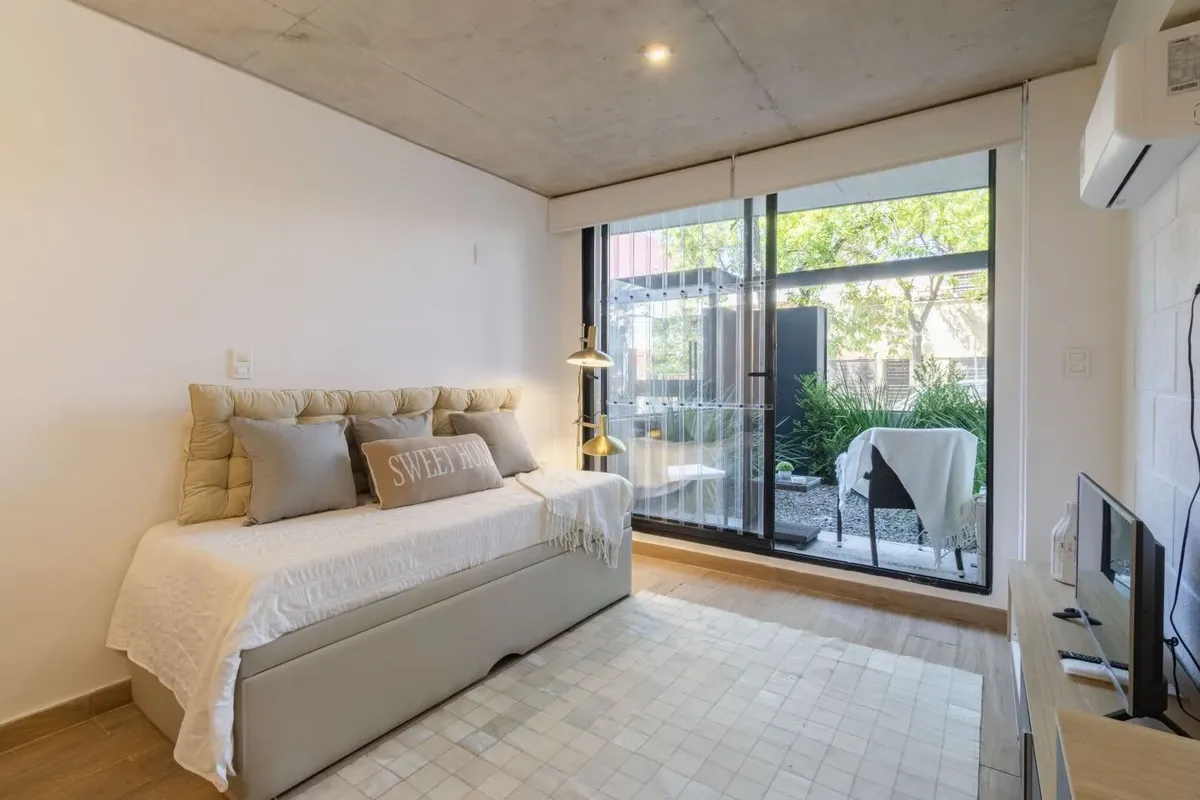 Alquiler Apartamento Monoambiente Con Patio En Pocitos · Foto 2