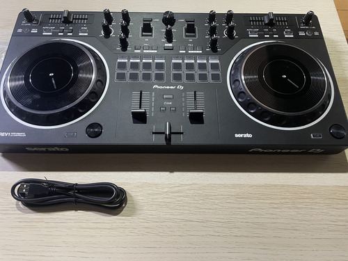 Controladora Consola Mezcladora De Dj Pioneer Ddj-rev1 (Usado)