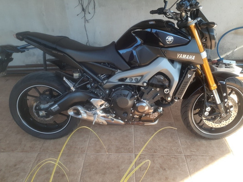 Imagem 3 de 10 de Yamanha Mt-09