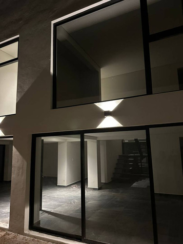 Casa Moderna En Venta En Jacarandas, Cuernavaca De 322 M²