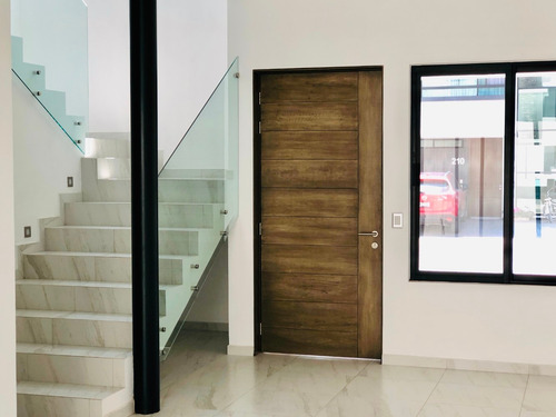 Imagen 3 de 14 de Casa En Venta Al Sur De Guadalajara En Condominio Privado