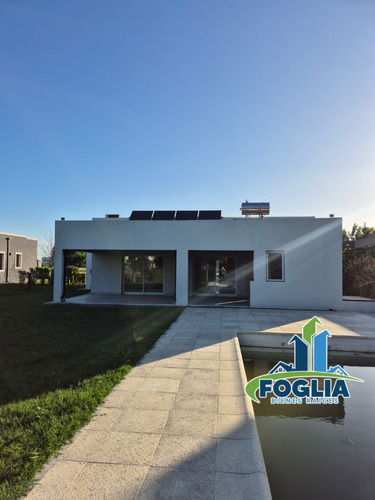 Venta De Casa 5 Ambientes Barrio San Lucas