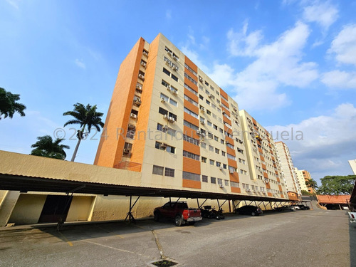 &*( Apartamento En Alquiler En El Este De Barquisimeto Con Planta Electrica, Amoblado Código 24-22338 Sps