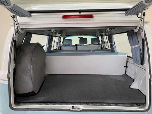 Imagem 6 de 15 de Volkswagen Kombi Last Edition 56 1.4 Mi Total Flex