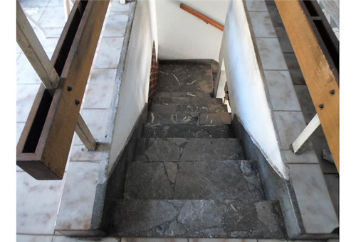Venta Casa 5 Amb En Lomas Del Mirador Oportunidad