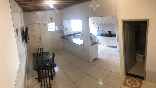 Imagem 4 de 14 de Casa Com 4 Q E 2 Suítes.