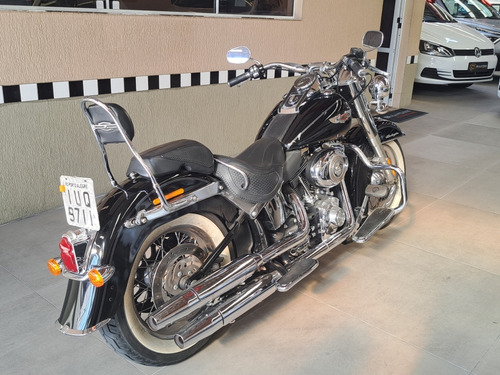 Harley Davidson Softail Deluxe Flstn