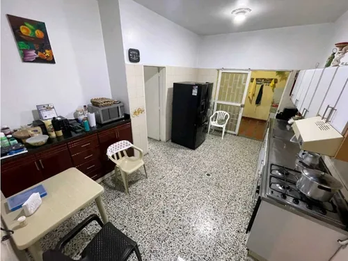 Vendo Casa Unifamiliar Con El Aire Libre En El Barrio Cabañas, Bello.