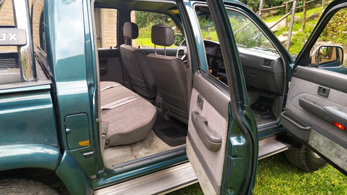 Toyota Hilux 4x4 Sr5