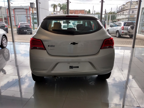 Chevrolet Onix Joy Black Edition 1.4 (255)