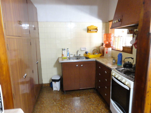 Imagen 8 de 15 de Casa En Venta 4 Amb. C/cochera Y Jardín Hurlingham